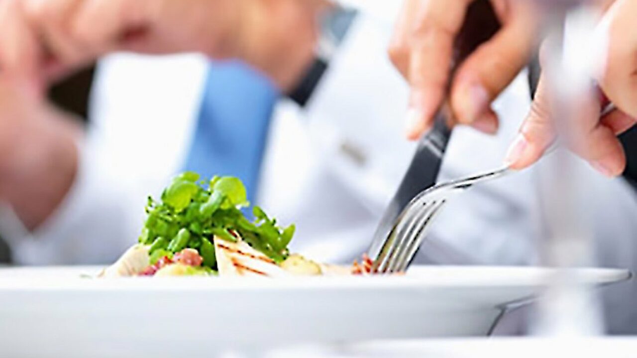 Business Etiquette & Protocole Etiquette & Réussite